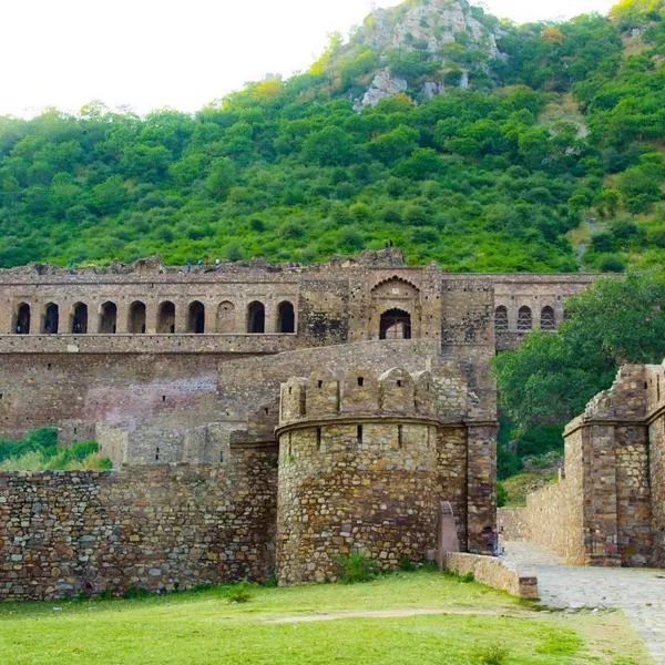 Bhangarh Fort and Abhaneri day tour from Jaipur